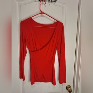 Red women's longsleeve low cut top / medium